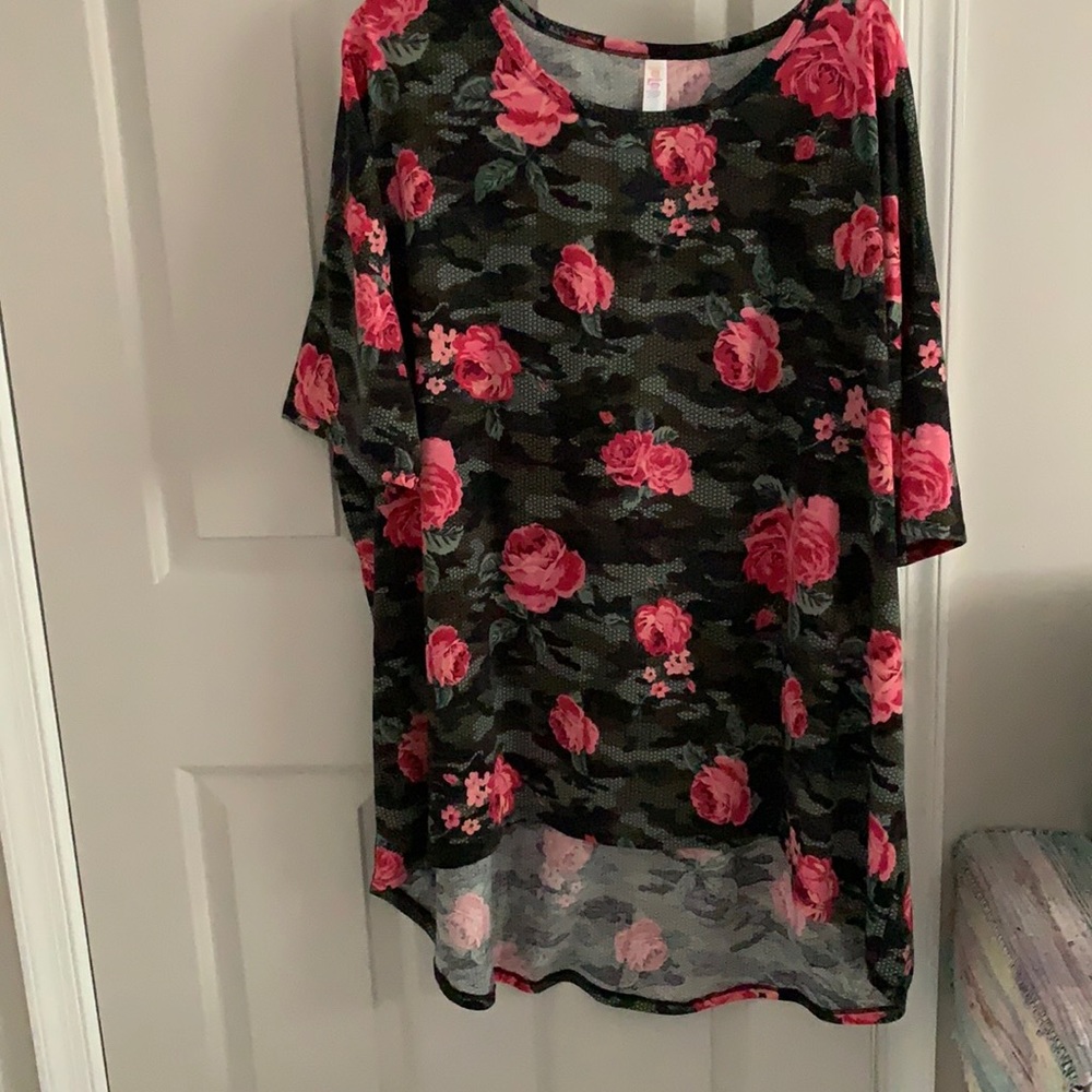 Lularoe Top Hi-Lo Hem 3x